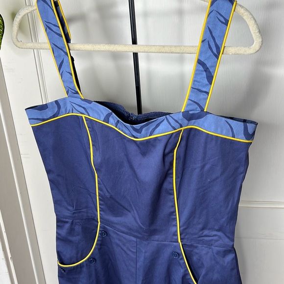 Her Universe Star Wars Ahsoka Tano Retro Jumpsuit Her Blue Size Medium Nwot - Picture 3 of 9